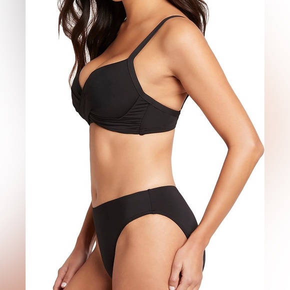 Sea Level Swim Australia | Cross Front D- & DD-Cup Molded Underwire Bikini Top - Picture 6 of 8